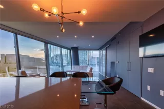 Photo #2: 2492895 Listing