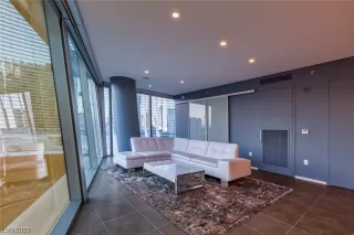 Photo #3: 2492895 Listing