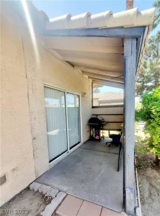 Photo #1: 2492908 Listing 