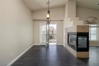 Photo #1: 2492919 Listing