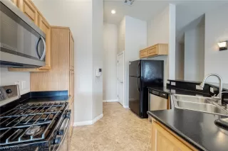 Photo #3: 2492919 Listing