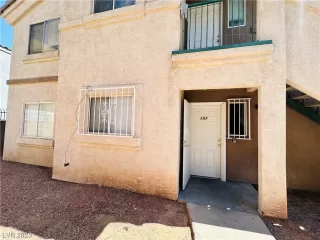 Photo #2: 2492964 Listing 