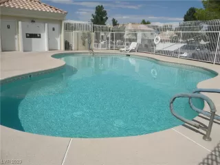 Photo #1: 2493040 Listing 