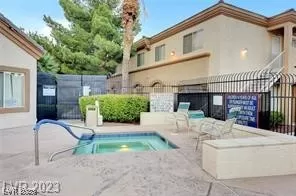 Photo #6: 2493111 Listing