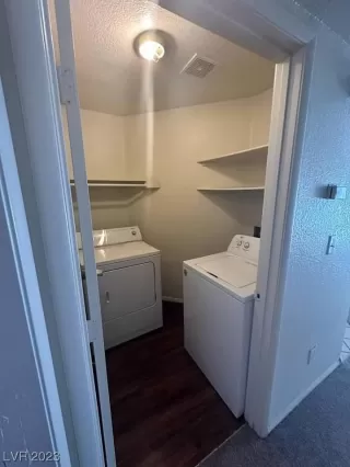 Photo #1: 2493118 Listing 