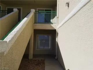 Photo #2: 2493118 Listing 