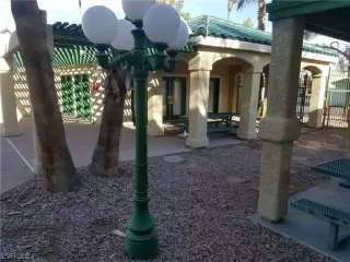 Photo #5: 2493118 Listing 