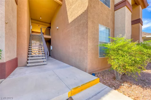 MLS: 2493130 Condo For Sale