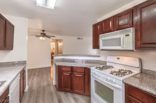 Photo #1: 2493144 Listing