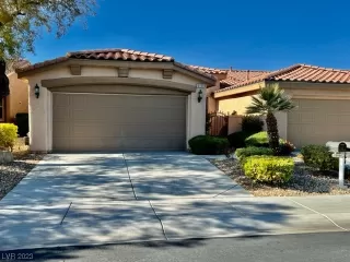 Photo #3: 2493149 Listing 