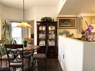 Photo #2: 2493176 Listing