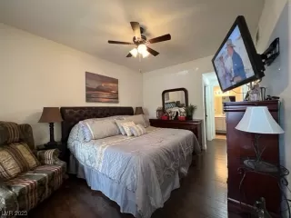 Photo #6: 2493176 Listing