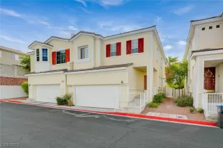 Photo #1: 2493180 Listing