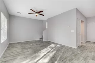 Photo #3: 2493180 Listing