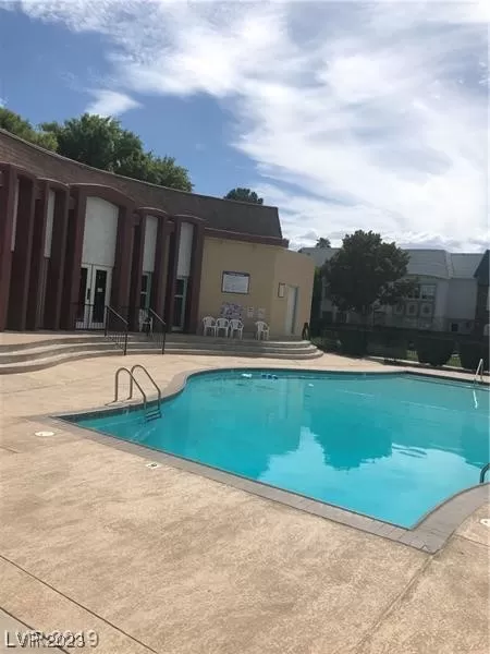 MLS: 2493195 Condo For Sale