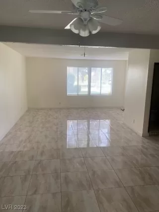 Photo #6: 2493195 Listing 