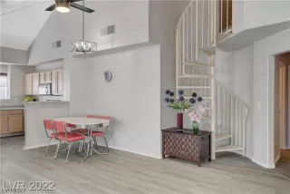 Photo #4: 2493196 Listing 