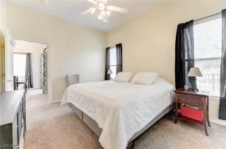 Photo #4: 2493198 Listing