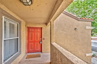 Photo #3: 2493207 Listing