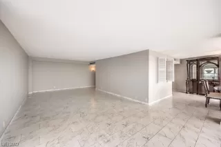 Photo #5: 2493212 Listing 