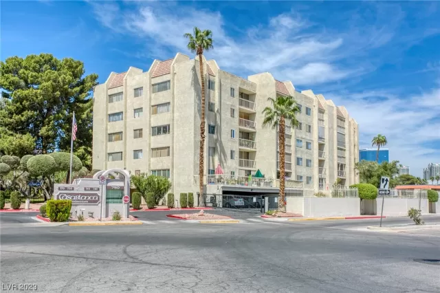 MLS: 2493237 Condo For Sale