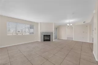 Photo #4: 2493259 Listing 