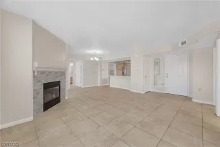 Photo #5: 2493259 Listing 