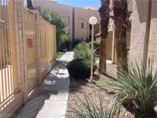 Photo #6: 2493329 Listing 