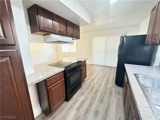 Photo #6: 2493350 Listing 