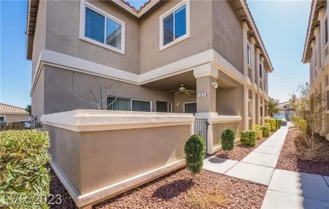 MLS: 2493385 Condo For Sale