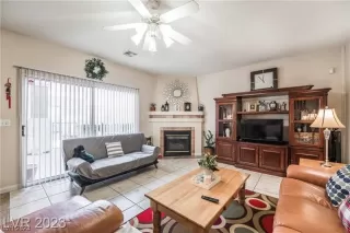 Photo #3: 2493385 Listing 