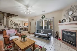 Photo #4: 2493385 Listing 