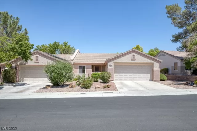 MLS: 2493401 Condo For Sale