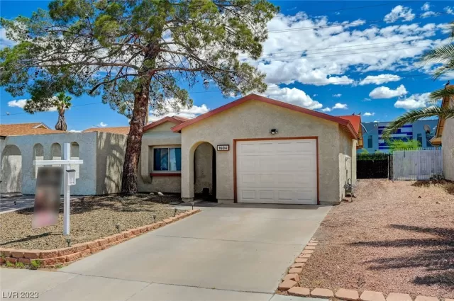 MLS: 2493426 Condo For Sale