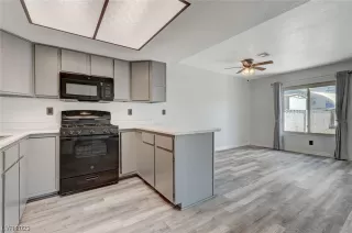 Photo #5: 2493426 Listing