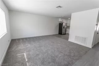 Photo #6: 2493480 Listing