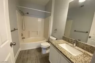 Photo #5: 2493520 Listing