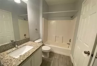 Photo #6: 2493520 Listing