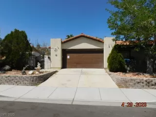 Photo #1: 2493523 Listing