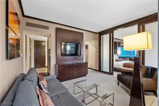 Photo #6: 2493539 Listing