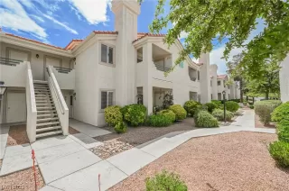 Photo #1: 2493546 Listing 