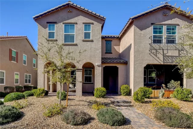 MLS: 2493571 Condo For Sale