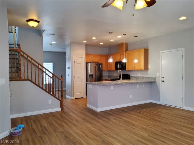 MLS: 2493582 Condo For Sale