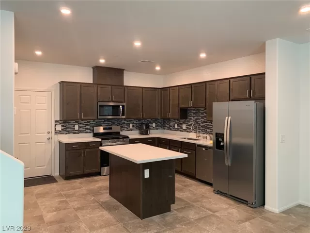 MLS: 2493585 Condo For Sale