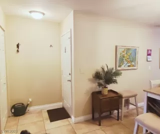 Photo #1: 2493599 Listing