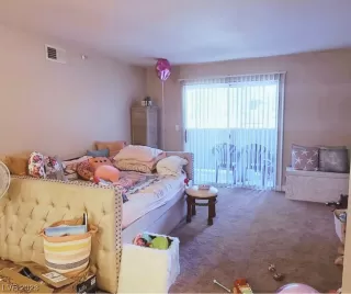 Photo #3: 2493599 Listing