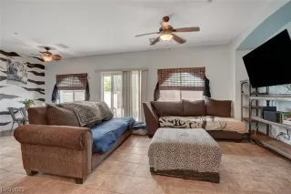 Photo #3: 2493600 Listing 