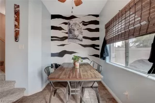 Photo #5: 2493600 Listing 