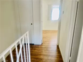 Photo #4: 2493611 Listing 