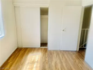 Photo #6: 2493611 Listing 